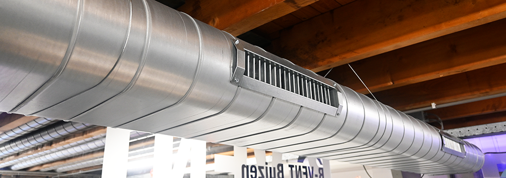 Ovaal ventilatiekanaal aan plafond